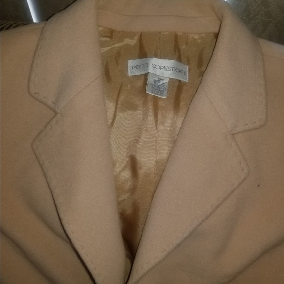 Beautiful jacket - Picture 2 of 2